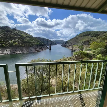 Complexo Turistico Ponte Mourulle 호스텔 Toiriz (Lugo)