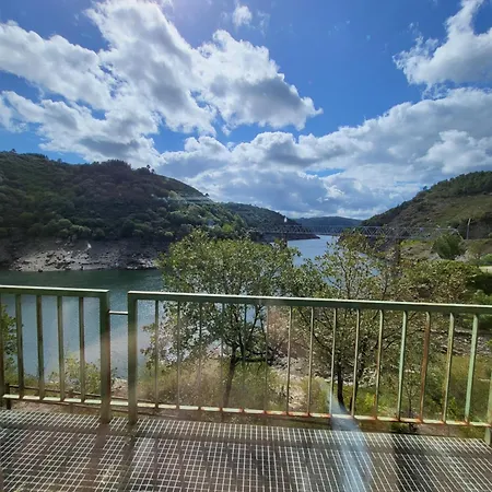 호스텔 Complexo Turistico Ponte Mourulle *