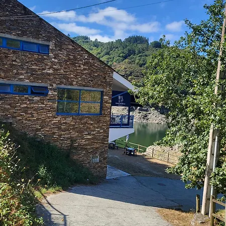 호스텔 Complexo Turistico Ponte Mourulle