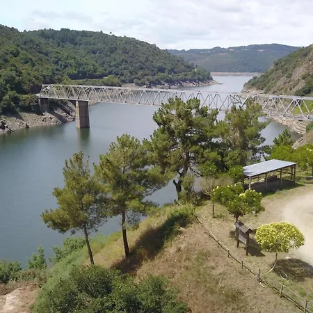 호스텔 Complexo Turistico Ponte Mourulle *