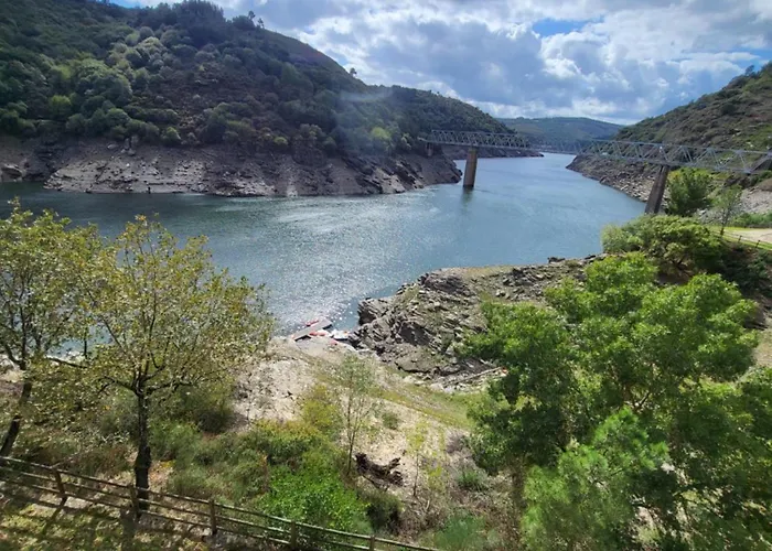 Complexo Turistico Ponte Mourulle Toiriz (Lugo)