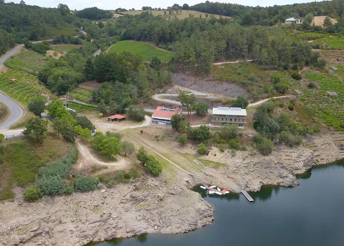 Complexo Turistico Ponte Mourulle * Toiriz (Lugo)