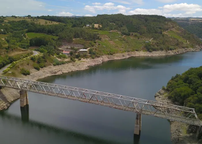 Complexo Turistico Ponte Mourulle Hostel Toiriz (Lugo)