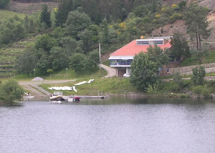 Complexo Turistico Ponte Mourulle Hostel *