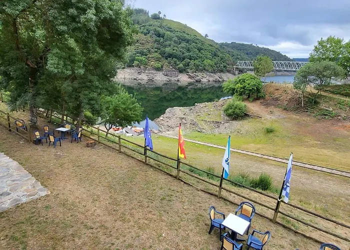 Complexo Turistico Ponte Mourulle Hostel Toiriz (Lugo)