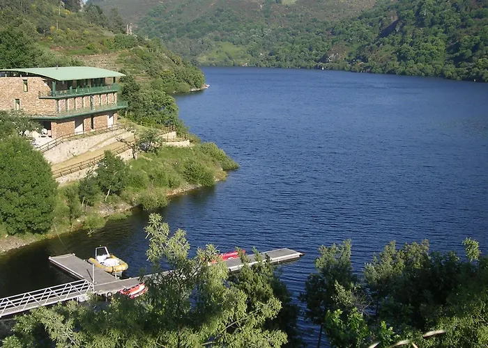 Hostel Complexo Turistico Ponte Mourulle Toiriz (Lugo)